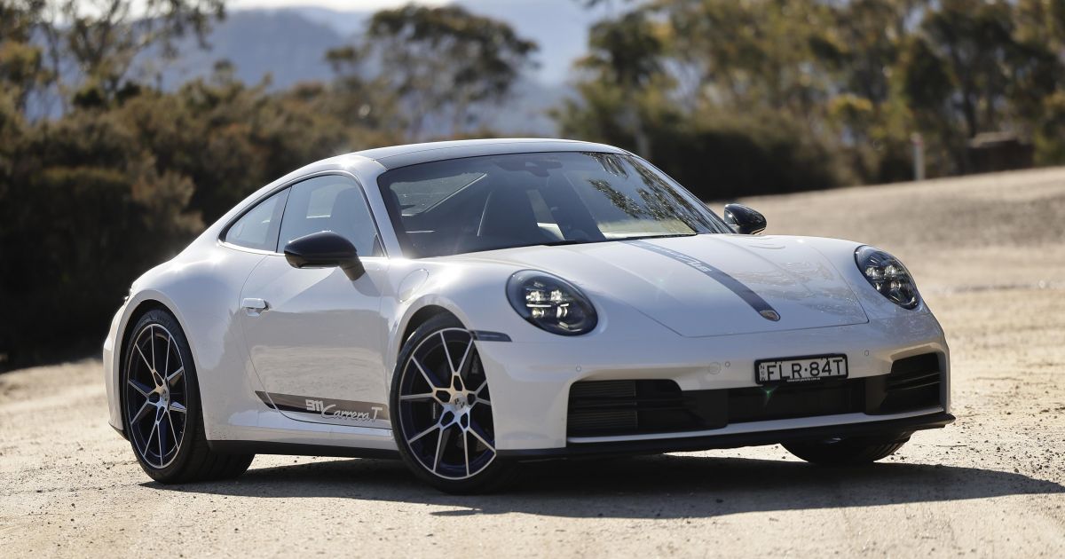 2025 Porsche 911 Carrera T evaluate