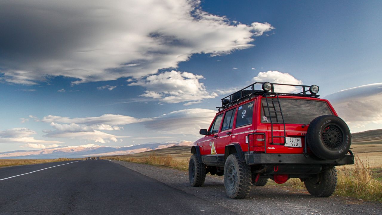 Why the Jeep Cherokee XJ Set the Commonplace for SUVs Why the Jeep Cherokee XJ Set the Commonplace for SUVs