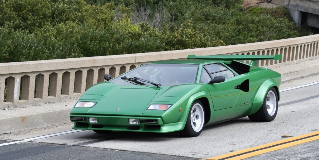 13 Completely Rad, Unforgettable Automobiles of the ’80s
