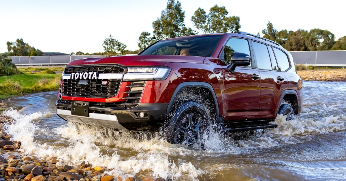 2026 Toyota LandCruiser Hybrid evaluate: Fast drive
