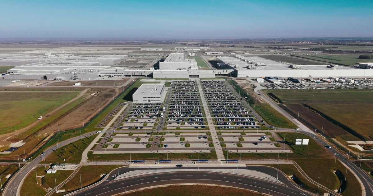 BMW bets on round financial system and inexperienced factories for Neue Klasse