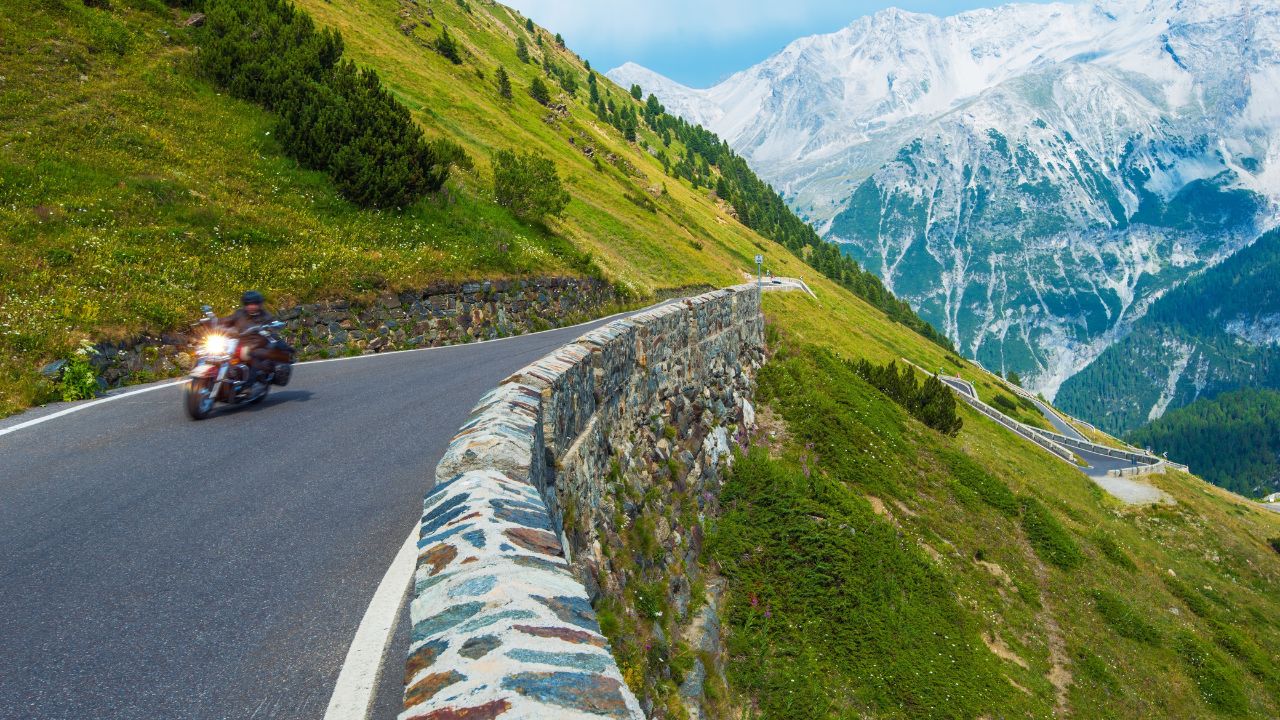 Greatest European Street Journeys for Automobile Fans Greatest European Street Journeys for Automobile Fans