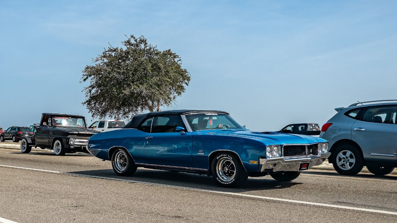 Traditional Automobiles That Nonetheless Really feel Quick in 2025