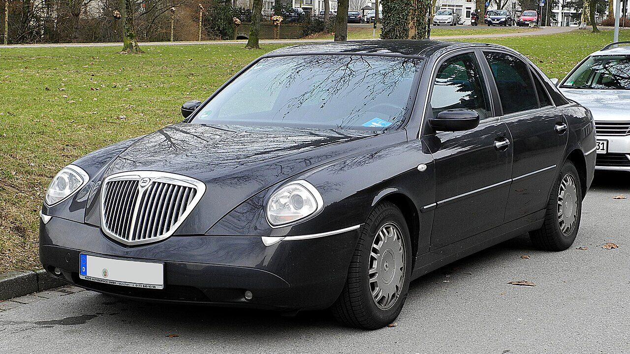 Lancia Thesis — A Flagship Sedan No person Desires