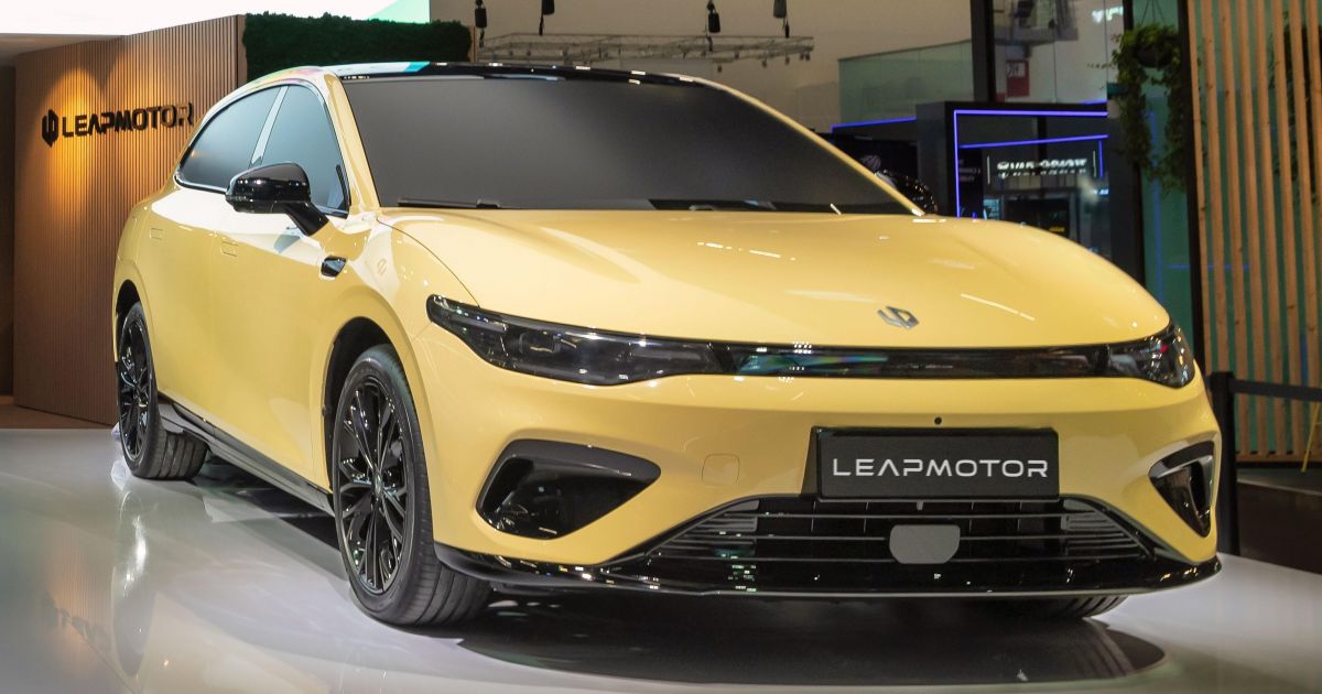 Leapmotor B05: Golf-size EV unveiled, will spawn GTI rival