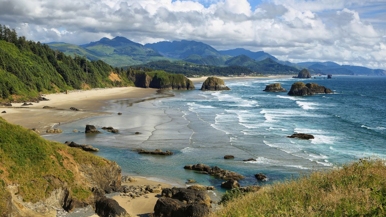 14 American Seashore Cities With out the Vacationer Traps