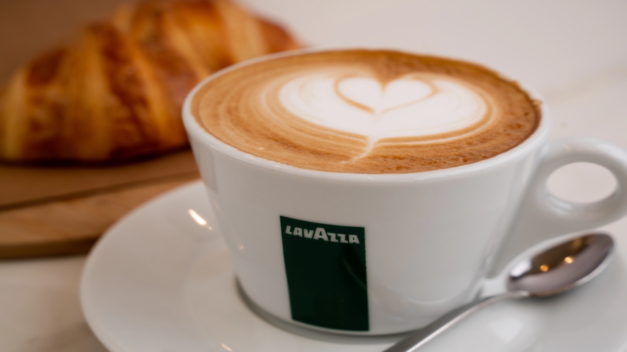 American Airways Brews up Premium Expertise With LavAzza Espresso Partnership American Airways Brews up Premium Expertise With LavAzza Espresso Partnership