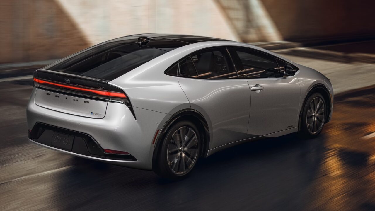 Cost, Cruise, Conquer: Hybrid Sedans That Are Prepared for Something Cost, Cruise, Conquer: Hybrid Sedans That Are Prepared for Something