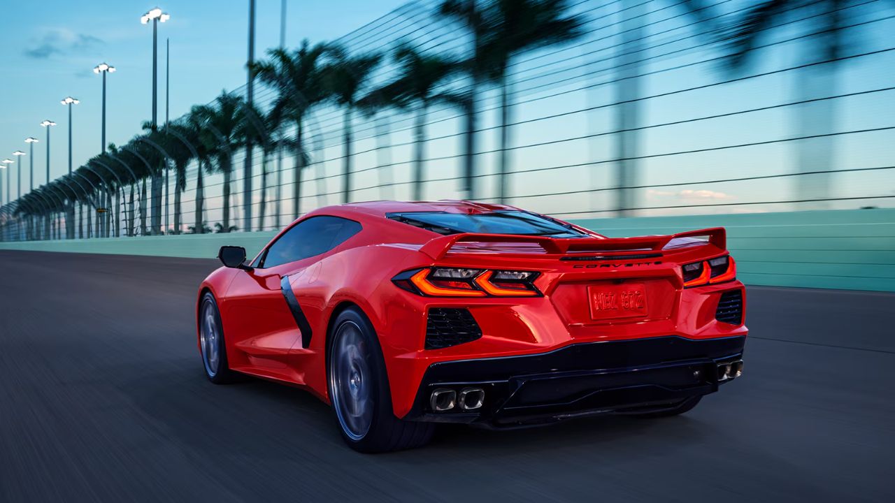 Corvette Going 140 MPH Will get Caught By Police Corvette Going 140 MPH Will get Caught By Police