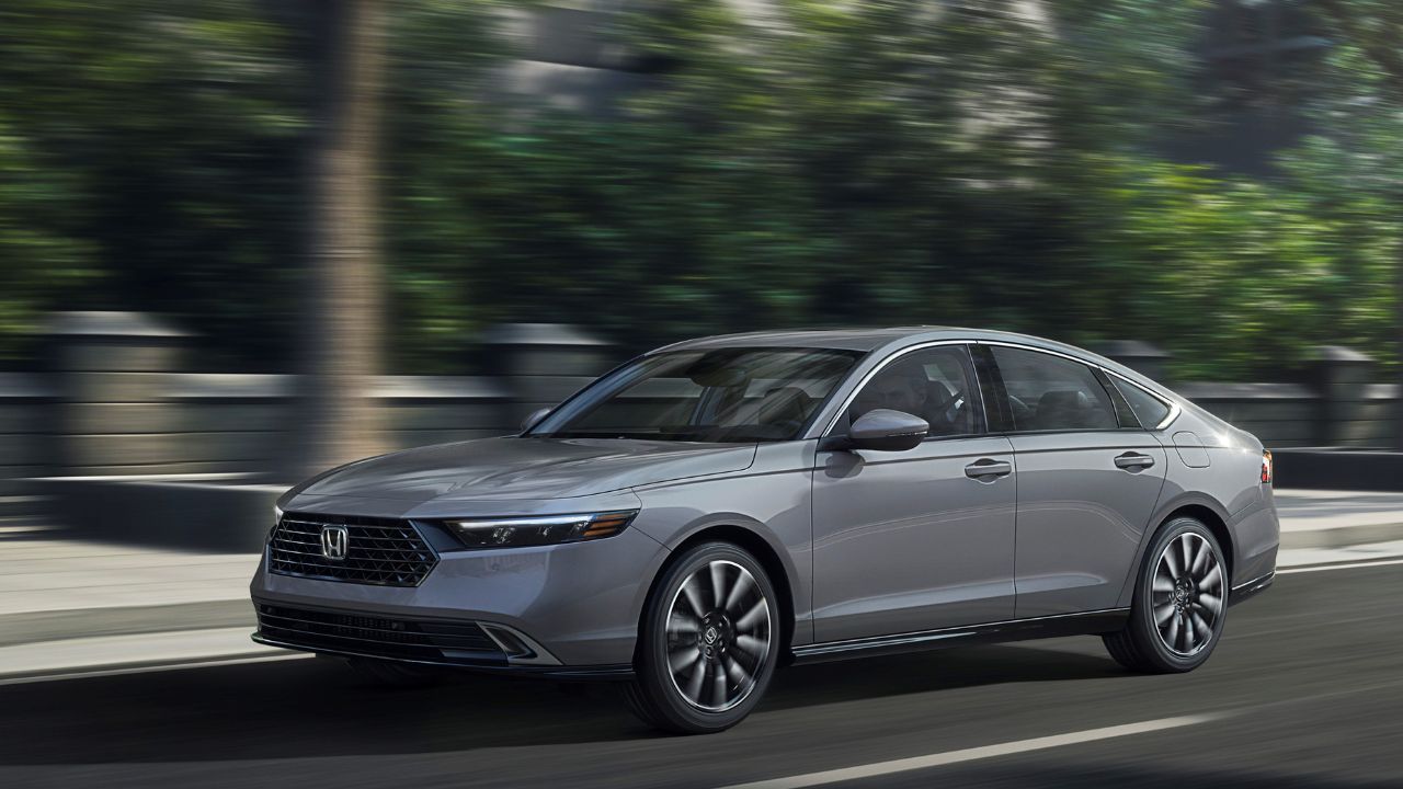 Ecofriendly Golden Years The Finest Hybrid and Electrical Mid Tier Luxurious Vehicles and SUVs for Consolation Effectivity and Straightforward Dwelling
