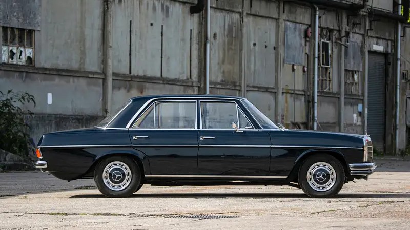 Paul Weller’s 1972 Mercedes to Headline Iconic Public sale at NEC Traditional Motor Present