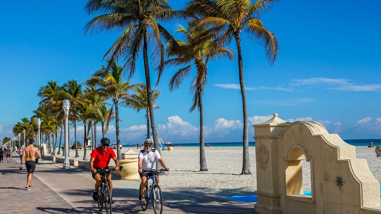 10 Florida Seashores Good for Households (And 5 to Keep away from)