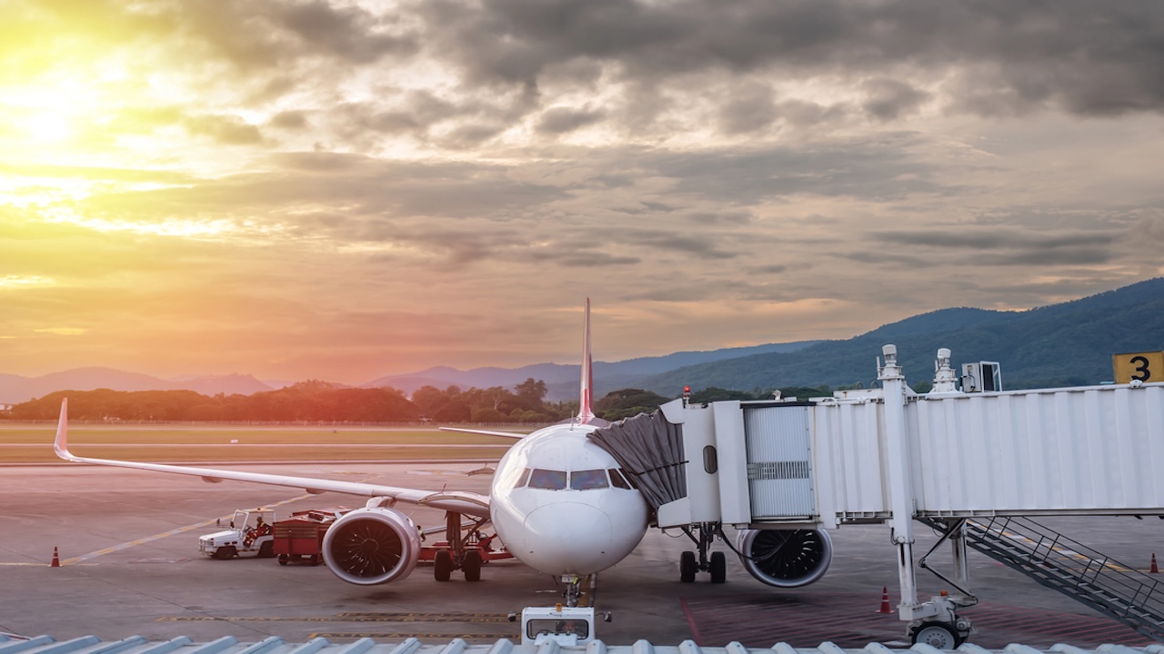 Congress Introduces “Preserve America Flying Act” to Guarantee Vital Staff Get Paid Throughout Authorities Shutdown