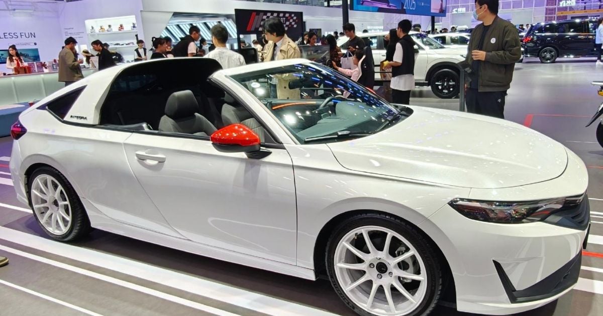 Honda Integra coupe reborn with guide transmission, CR-X-style roof Honda Integra coupe reborn with guide transmission, CR-X-style roof