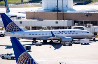 Houston Airports Paralyzed by TSA Scarcity: Passengers Face 5-Hour Safety Traces