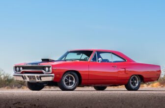 Los American Automobile Manufacturers That Deserve a Comeback