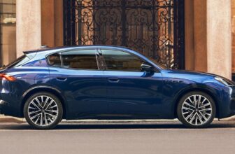 Maserati Grecale: The mid-size luxurious SUV that refuses to mix in